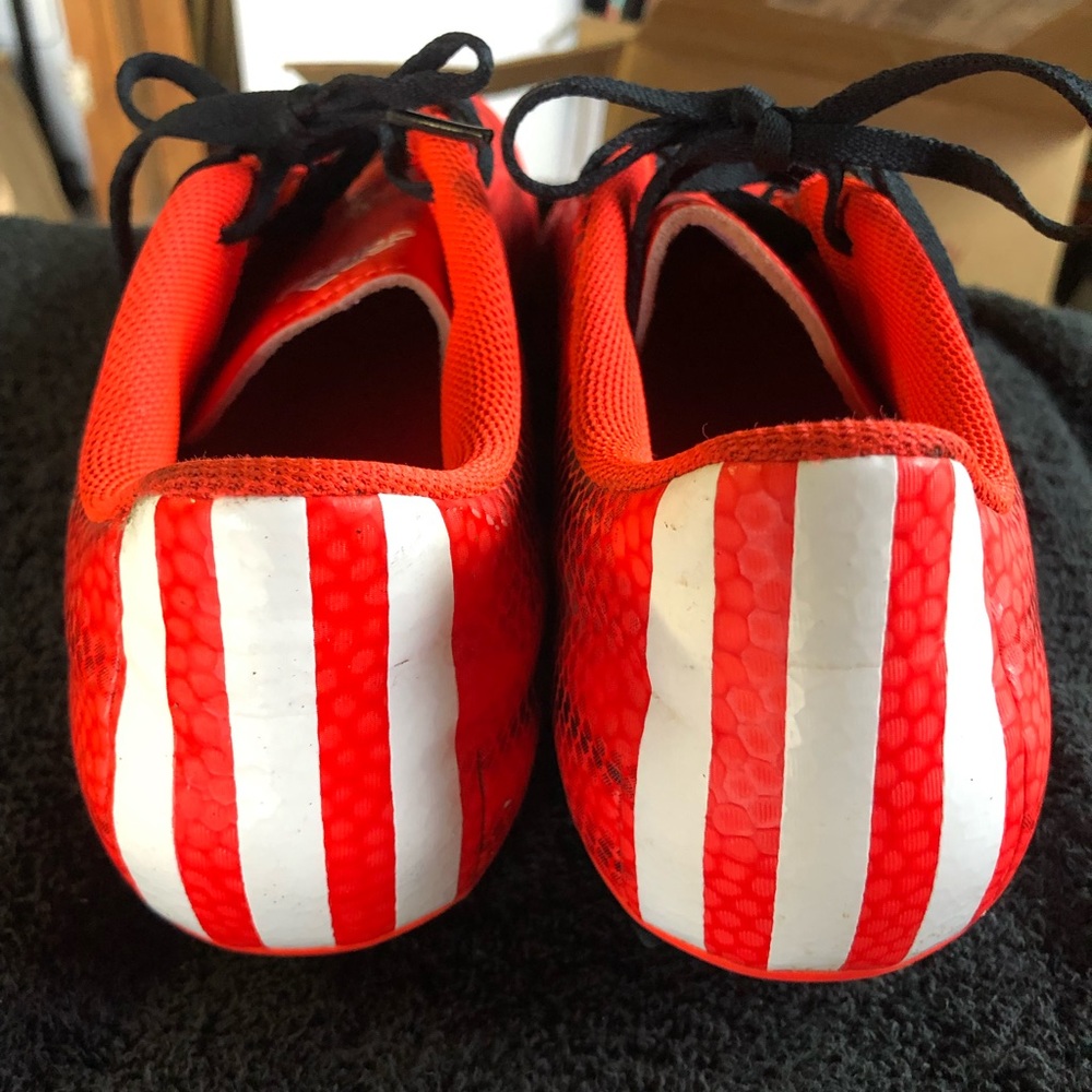 Adidas F10 soccer cleats - Picture 3 of 6